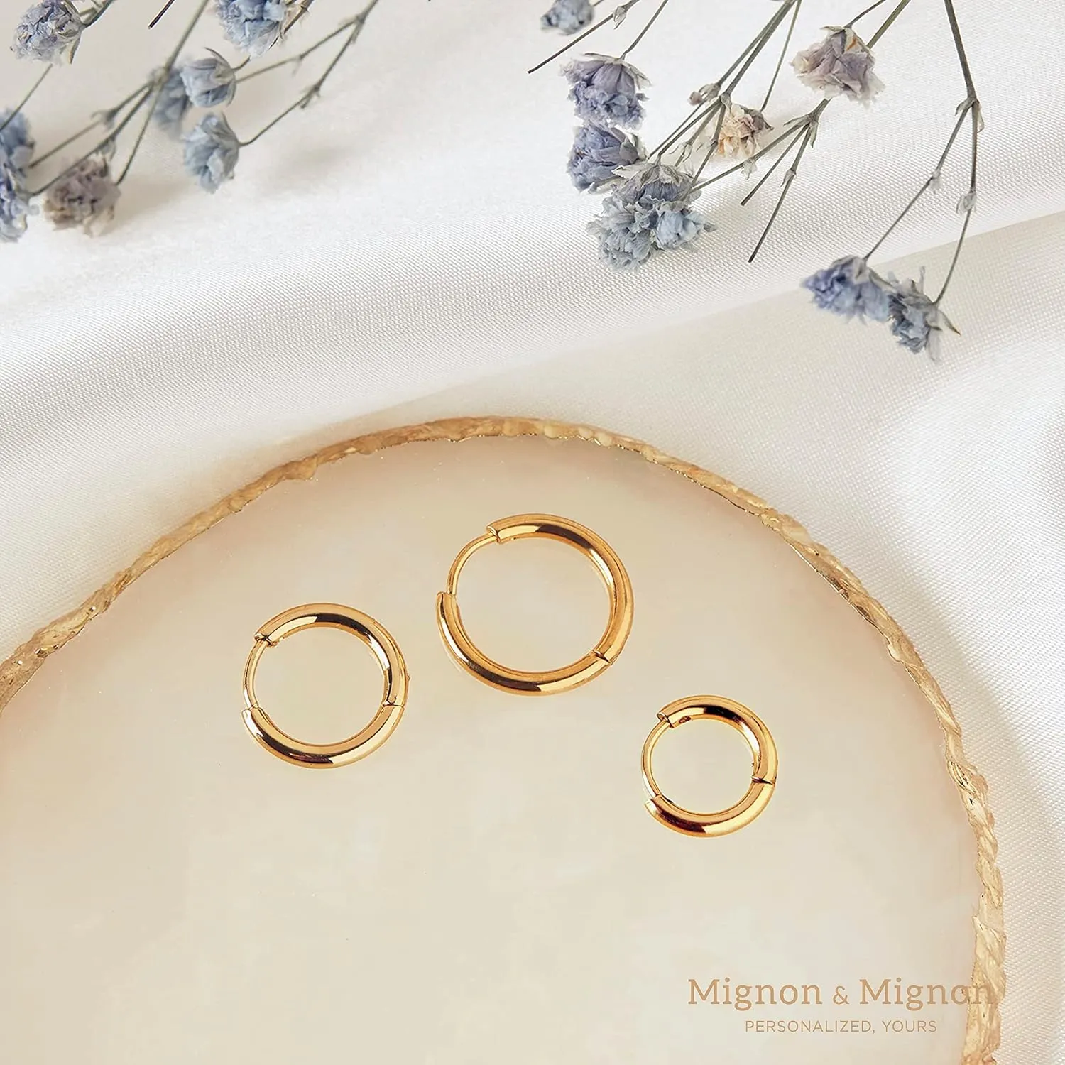 Gold Tiny Huggie Hoops Earrings Sets for Men Women Thick Bold Earrings Gold Conch Hoops Earrings Hypo-allergenic Ear Accessories for Her -HE