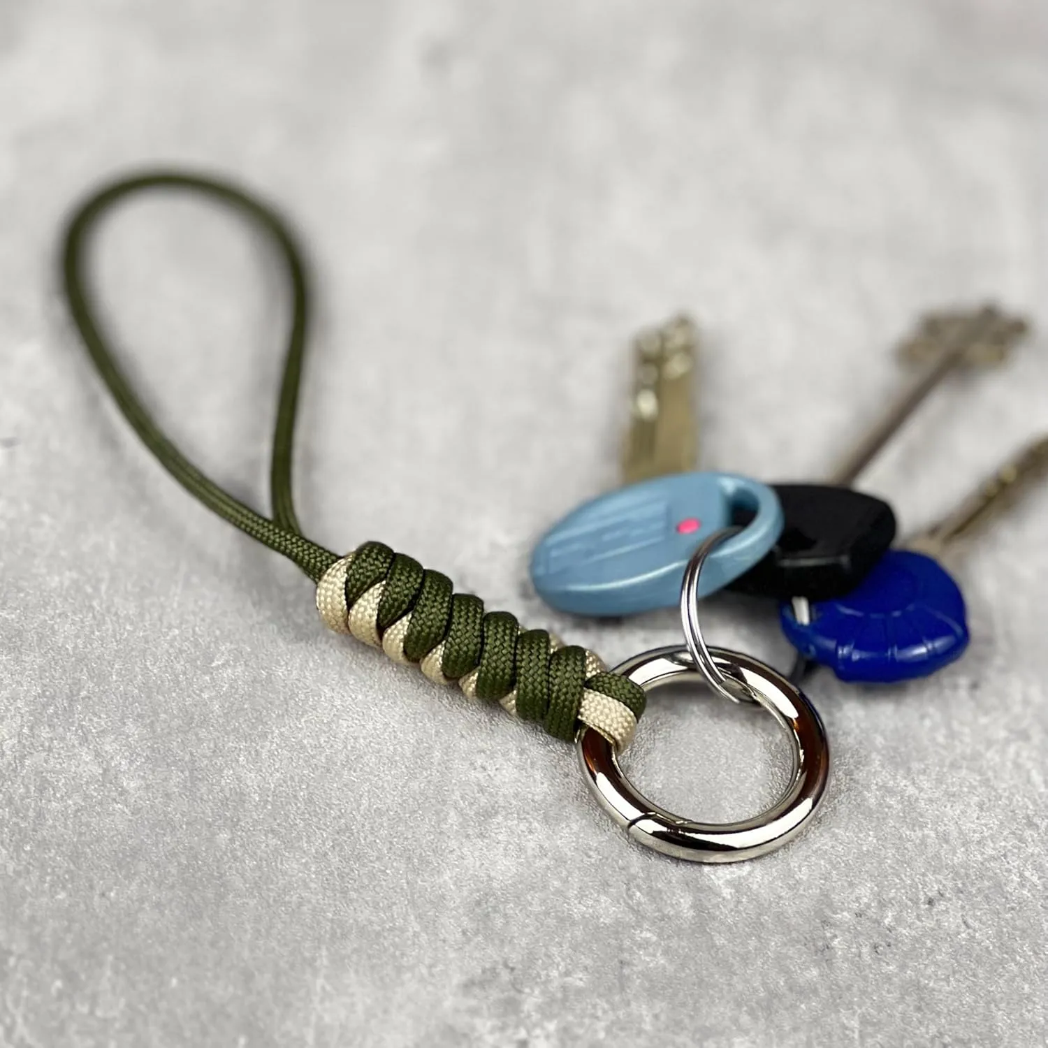 Key and Gear Charm - Paracord Keychain with Metal Spring O-Ring, Multi-Purpose